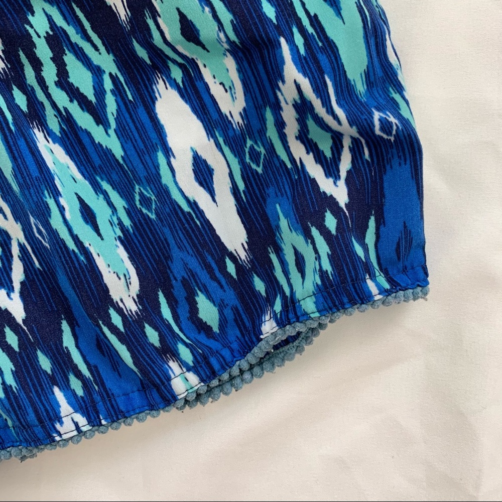 Patterned Shorts - Picture 2 of 3